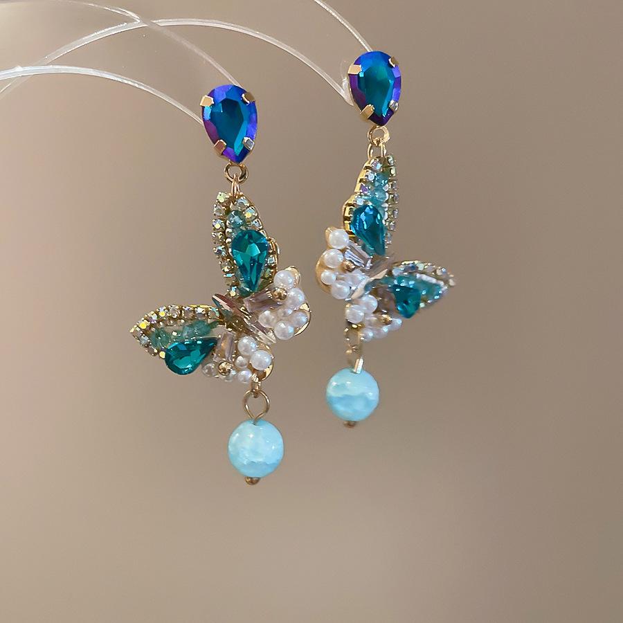 

Silver Needle Sweet Versatile Diamond Butterfly Earrings Elegant Temperament Earrings Light Luxury High Sense Fashion Earrings Women