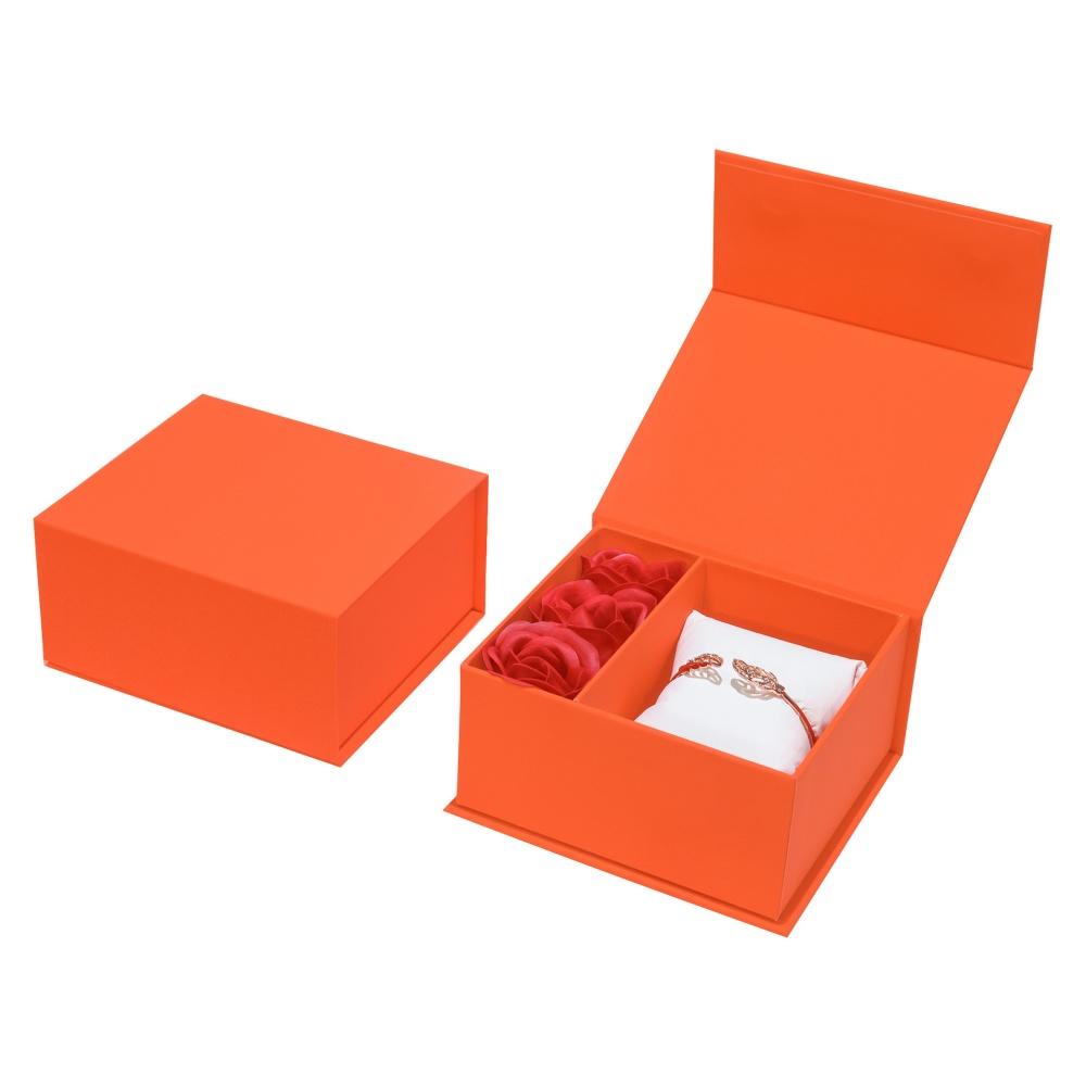 Flip Up Watch Box With Soap Rose Artificial Flowers Wristwatch Display Case Bracelet Jewellery Gift Packaging Box for Men Women