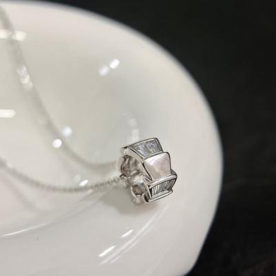 Simple Temperament Clavicle Chain Necklace for Women's Trendy Light Luxury High-end Design Niche Necklace