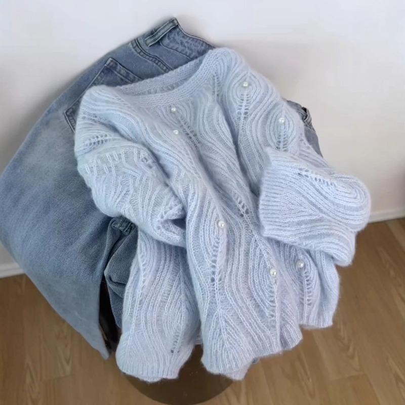 Soft waxy bead hollow sweater women's autumn and winter new loose design age-reducing knitted sweater