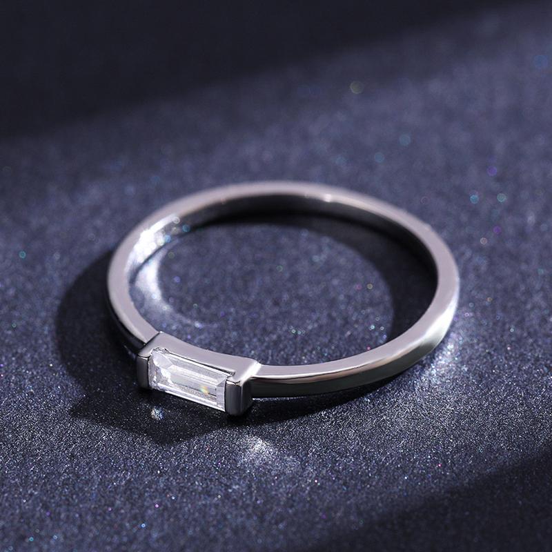 MODIAN 925 Sterling Silver Fashion Emerald Cut Shiny Clear CZ Wedding Female Rings for Women Simple Rectangle Ring Fine Jewelry