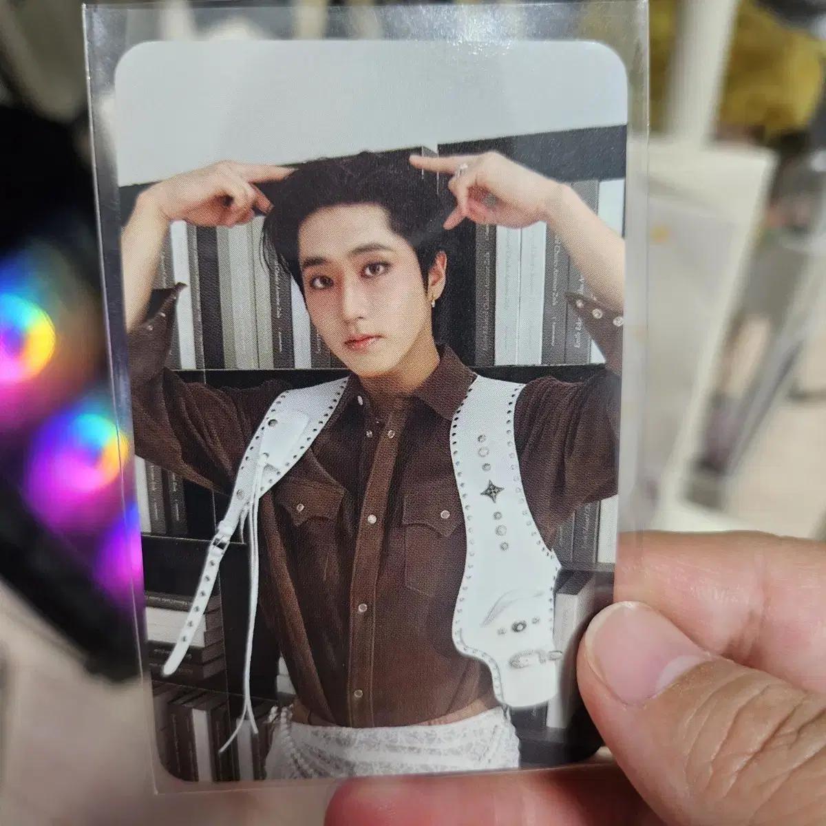 

Straykids Karma Поп-ап магазин Настоящее прикосновение Q R Pocahan