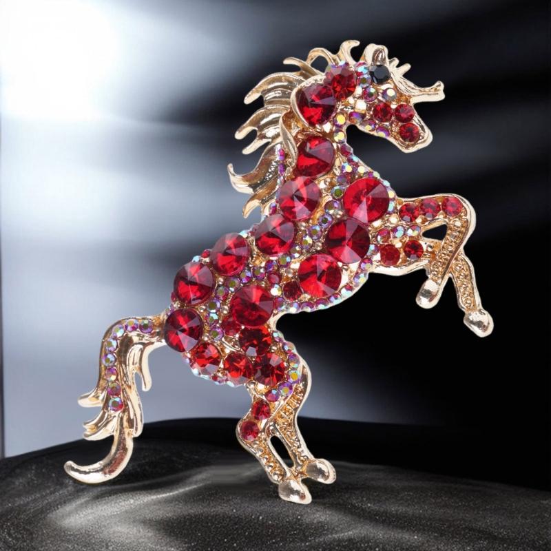 Elegant Unicorns Brooch For Women Portable Alloy Jewelry Accessory for Daily Wear and Special Occasions