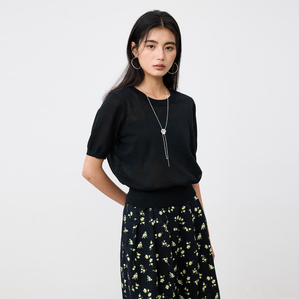 Same solid color round neck short sleeved knitted T-shirt for women in the shopping mall, thin waist collection casual top for summer 2026
