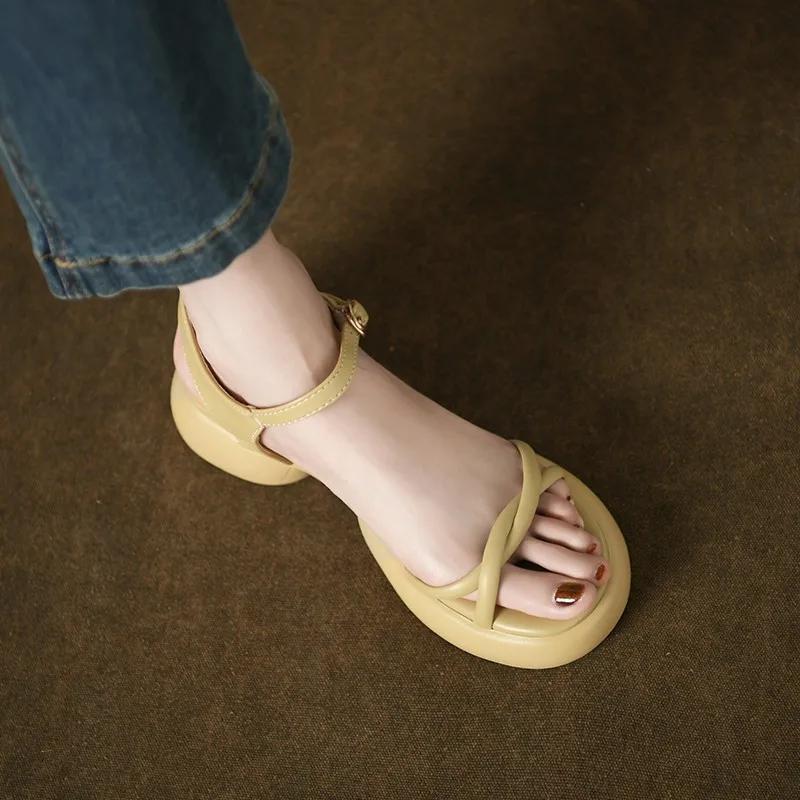 

Римские босоножки Высокие каблуки Женские летние Новые Толстая подошва Бисквит Подходящие юбки Пляжная обувь 39 светло-желтого