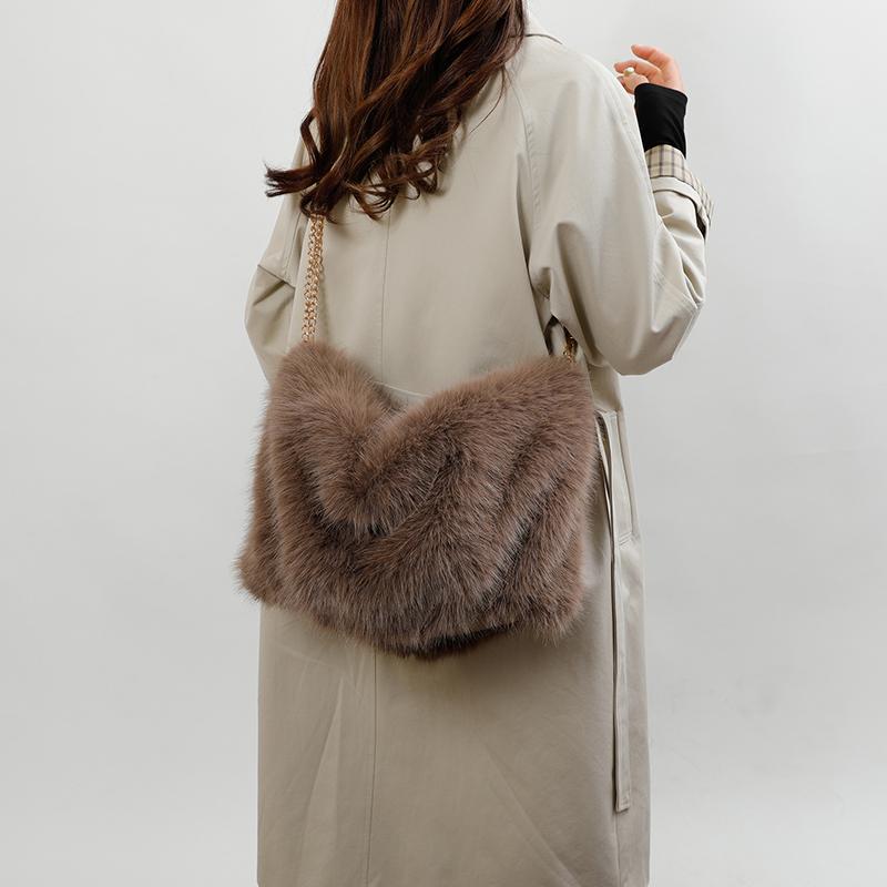 Women's Plush Shoulder Bag Large Capacity Tote Bag
