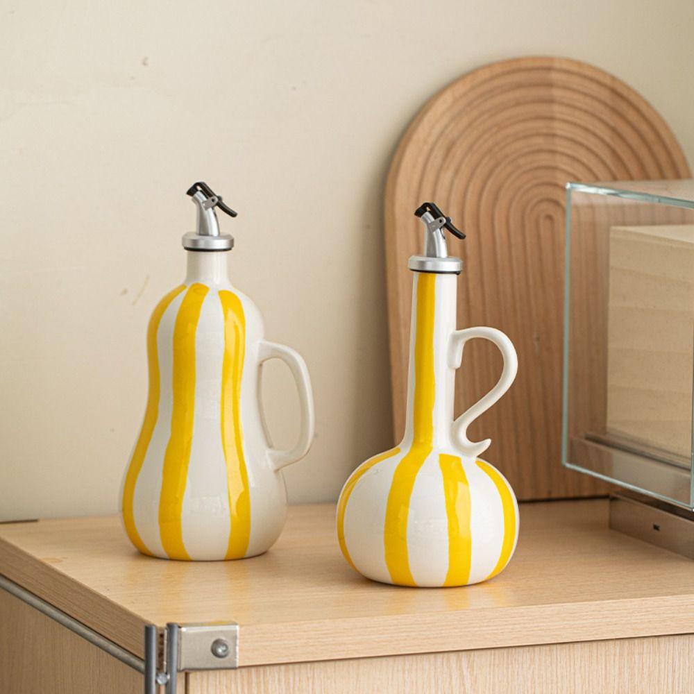 Hand-drawn Stripes Ceramic Oil Bottle Leak-Proof Olive Oil Dispenser Bottle Outdoor