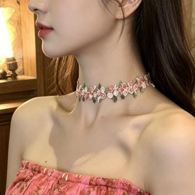 Choker Ricamato Floreale Boho Choker con Fiore Rosa Retrò Choker con Collare in Pizzo Vintage Regolabile per Donne Ragazze