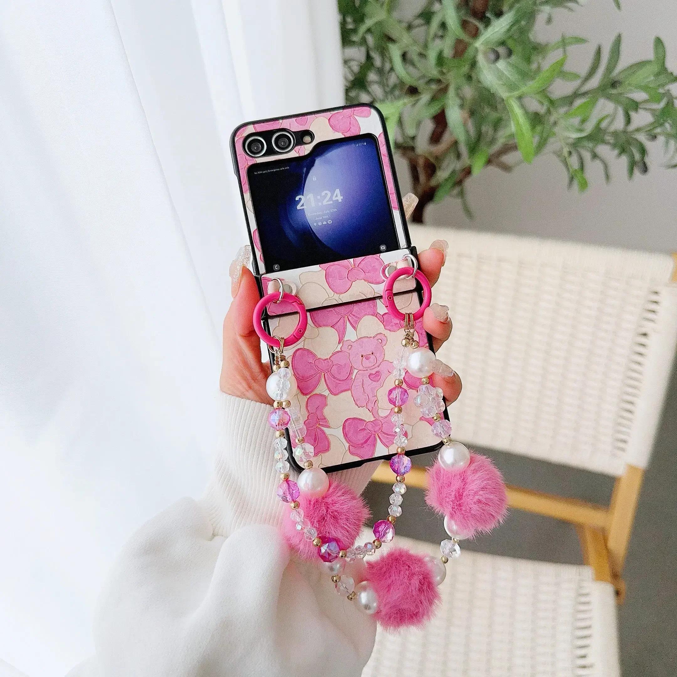 

Чехол для телефона из искусственной кожи с симпатичными помпонами и разноцветными бусинами для Samsung Galaxy Z Flip 6 5 4 3, защита шарнира, противоударный чехол For Samsung Galaxy Z Flip4