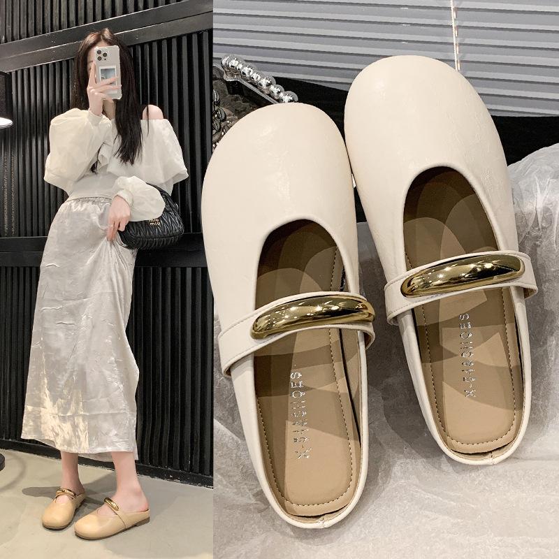 Mary Jane bag head half slippers women's summer wear 2025 new flat bottom fashion half tray French style with skirt cool slippers