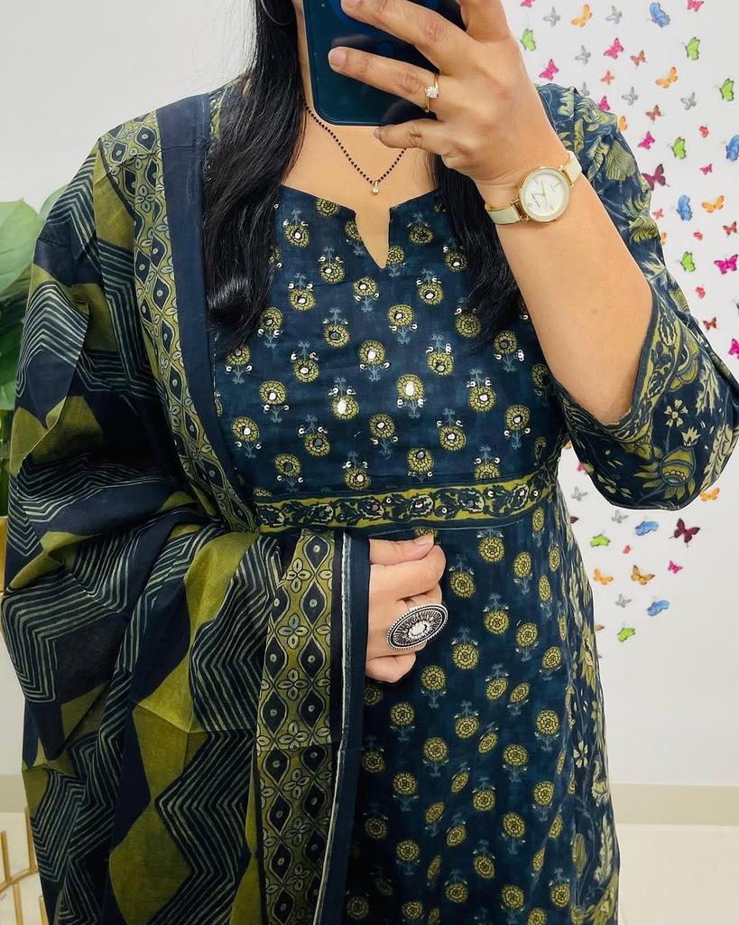 Indian Bollywood Kurti Pant Dupatta Set Women Pakistani Salwar Kameez Party Wear Top Tunic