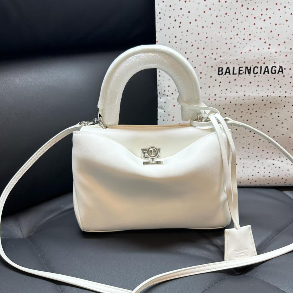 "A-Grade B's 2024 Rodeo Soft Leather Tote - Fashionable & Simple Large Handbag"