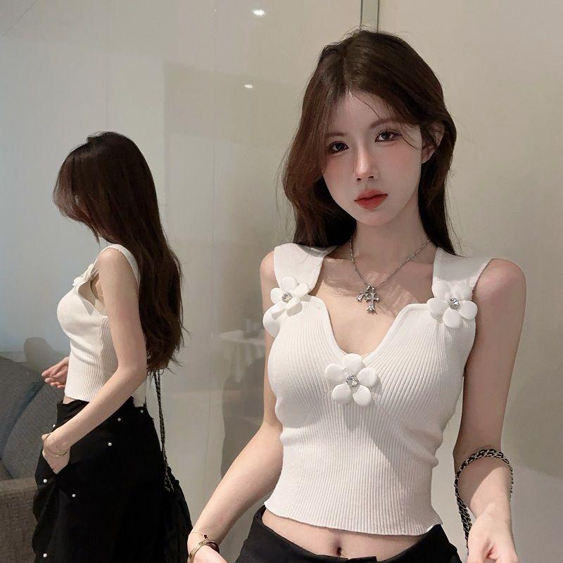 

Изысканно красивый цветочный вязаный жилет во французском стиле, сладкий и пряный, облегающий короткий топ для женщин, который можно носить на улице летом L белый