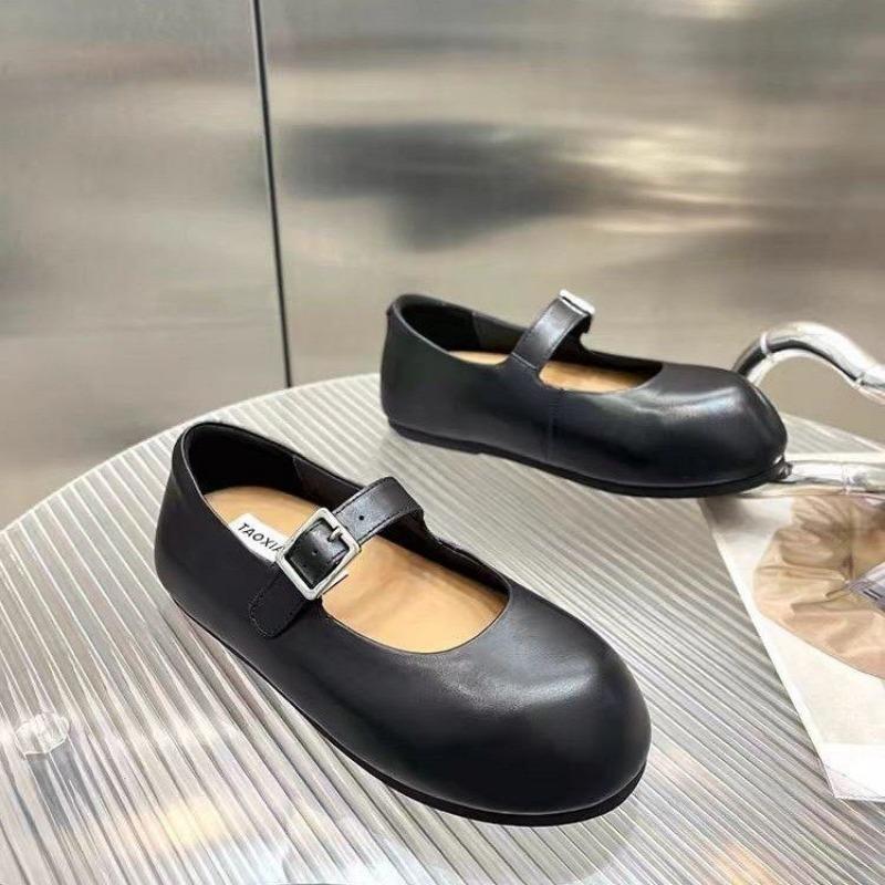 Fashion Women's Fashion Flat Shoes Spring New Round Head Shallow Mouth Metal Buckle A Word with Anti-slip Wear-resistant Single Shoes