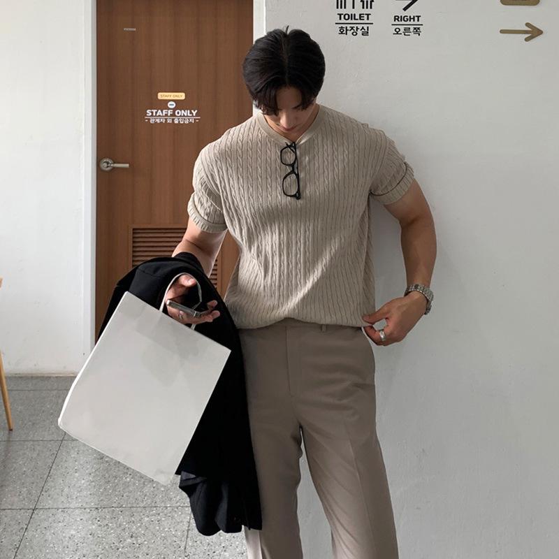 Men's Slim Fit Short Sleeve Knit Sweater - Solid Color, Round Neck, Vertical Stripes, Trendy and Versatile.