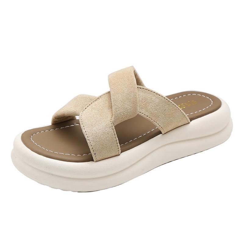 Beautiful thick-soled heightening cool slippers women's summer wear with skirts 2025 new Internet celebrities super fire out beach shoes