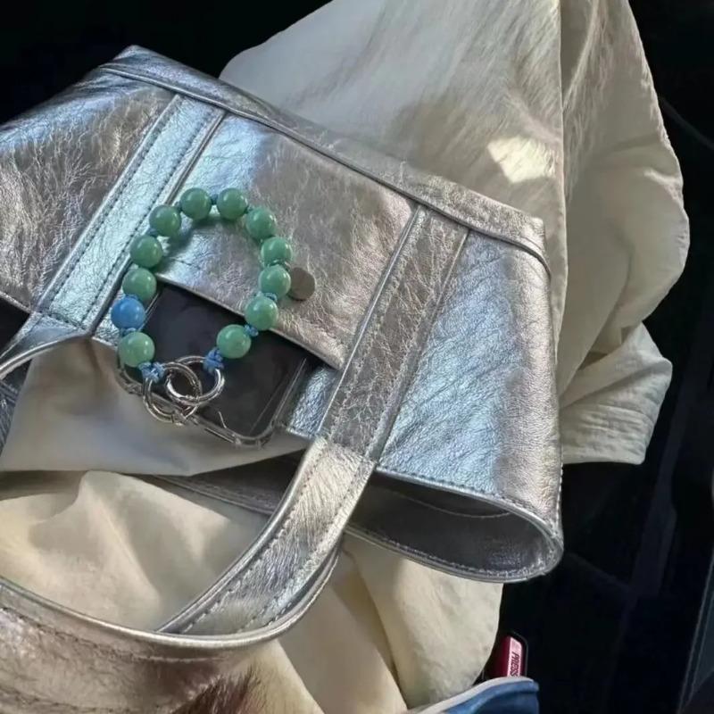 

Серебряные сумки через плечо Y2k для женщин, модные сумки с короткой верхней ручкой, кожаная повседневная сумка-тоут Bolsos Para Mujeres Tendencia 2024