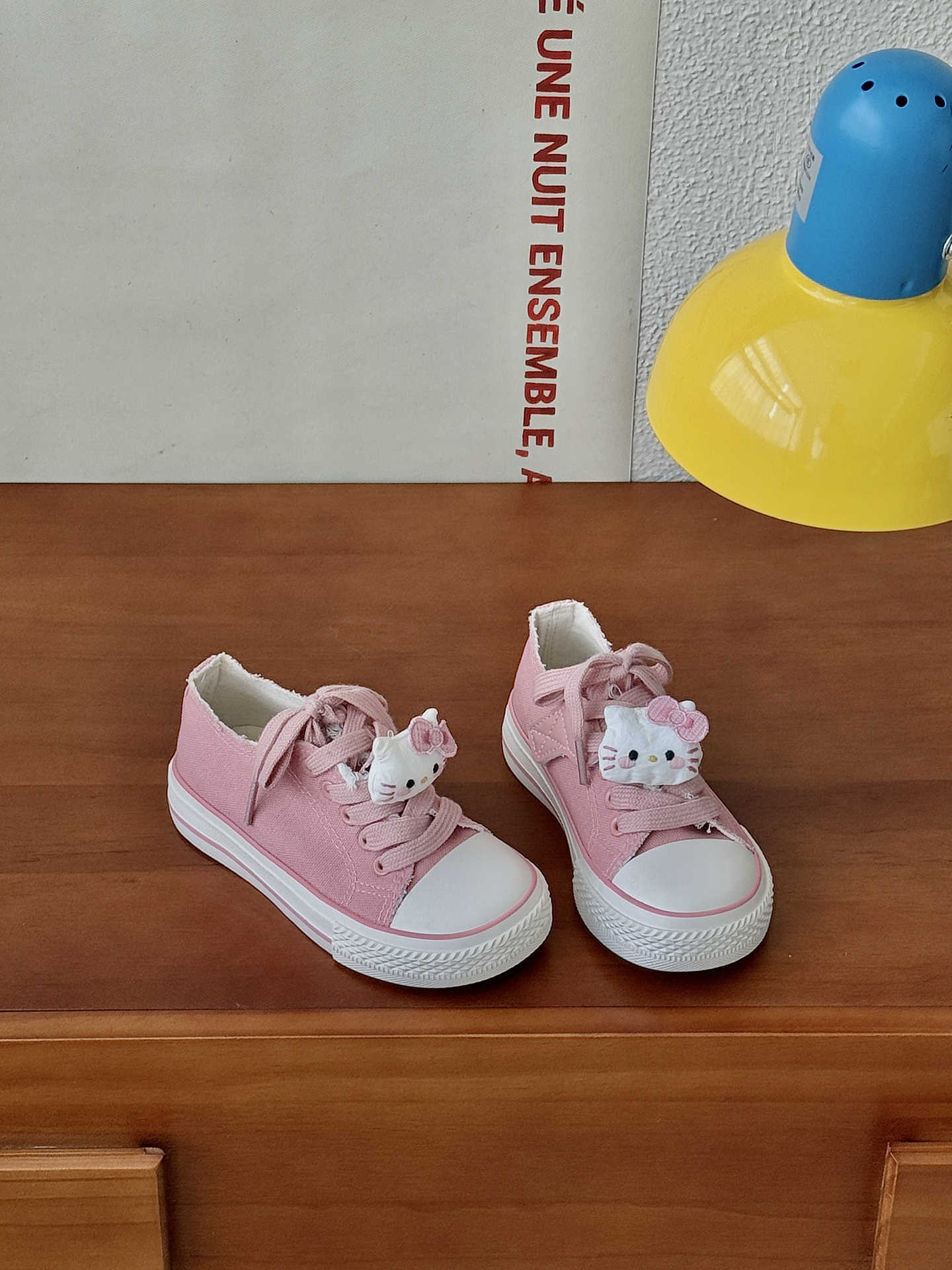 

XSHX cat Korean canvas shoes girls Velcro low-top two-color non-slip rubber professional board shoes soft bag head 30 рожевий