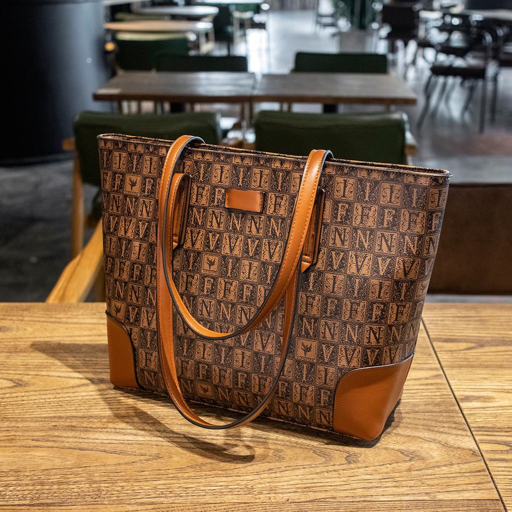 New All Matching Fashionable Handbag Designer Simple Casual Women's Shoulder Bag Retro High Quality Large Capacity Tote Bags