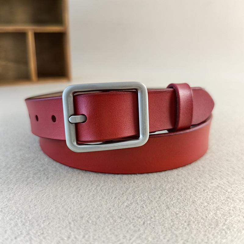 Vintage Leather Waist Belt For Women With Durable Alloy Closure