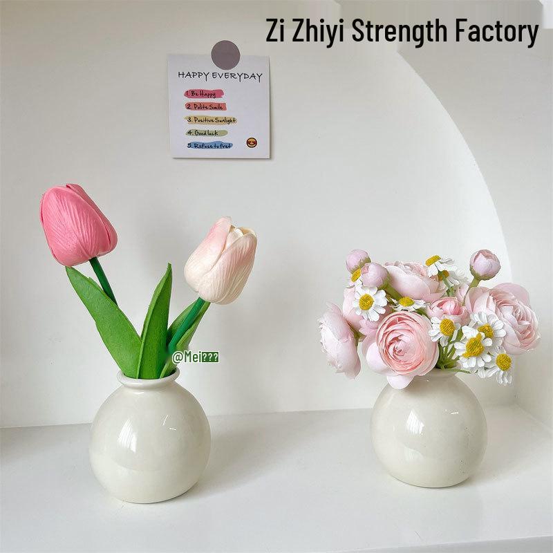 High-End Mini Ceramic Vase Ornament for Fresh Home Decor in Living Room or Dining Table