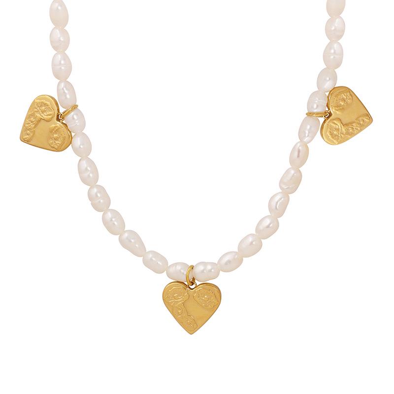 Retro Luxury Freshwater Pearl Necklace with Gold-Plated Titanium Steel Peach Heart Pendant
