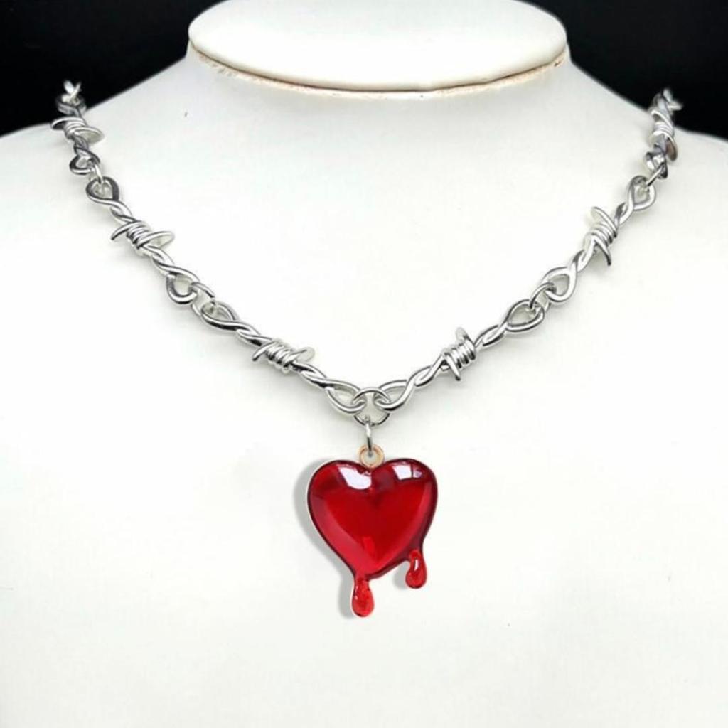Heart Shape Animal Pendant Necklace In Alloy With Punk Style For Women Red Silver