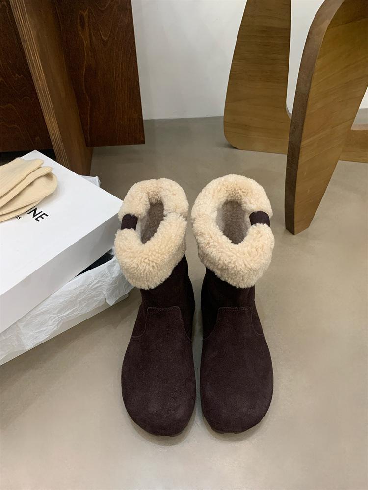 

Winter women s shoes cotton shoes velvet warm soft leather medium boots casual retro flat bottom matte cowhide snow boots 40