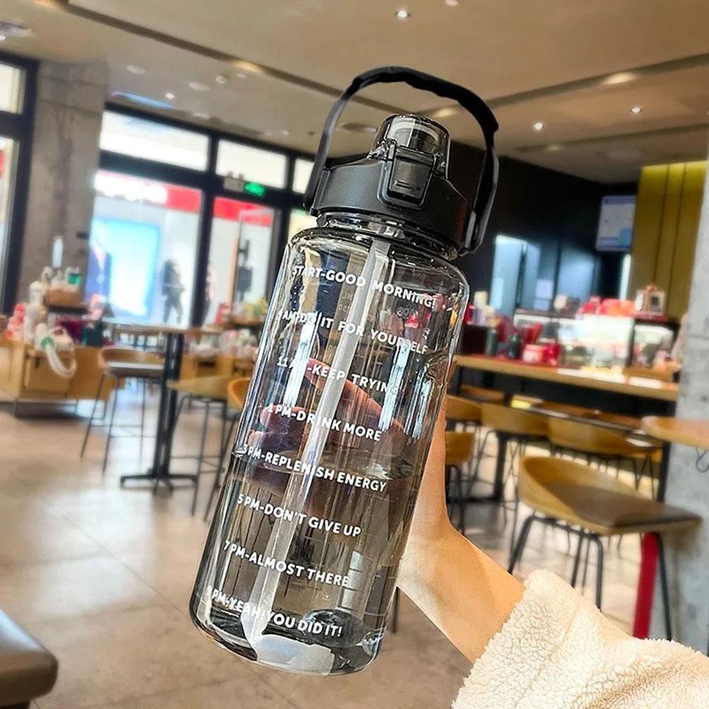 Portable 2000ml Large Capacity Water Bottle Food Grade Plastic Straw Cup with Scale Simple Outdoor Leak-proof Sports Water Bottles.