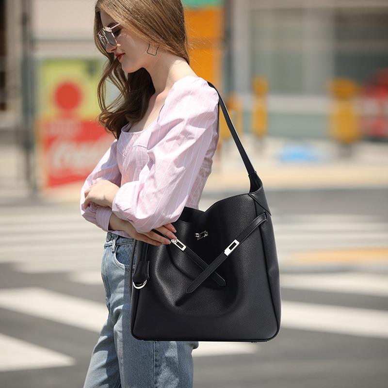 Niche Bag, New Leather Shoulder Handbag, High-end Sense for Commuting To Work, Large-capacity Tote Bag for Women