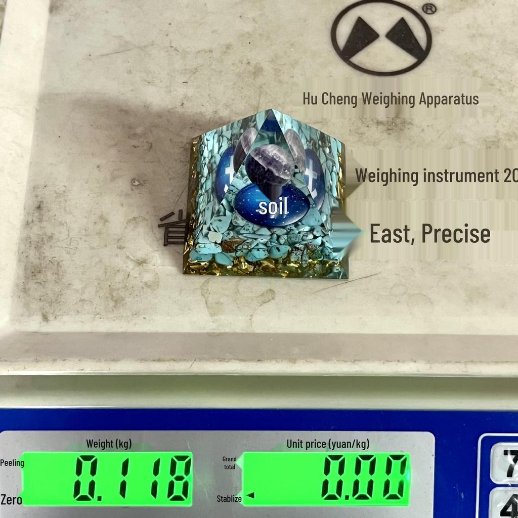 High-Quality Crystal Resin Pyramid Ornaments for Home Decoration