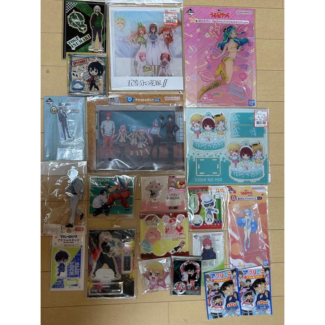 Used Character acrylic stand bulk sale 5 photos