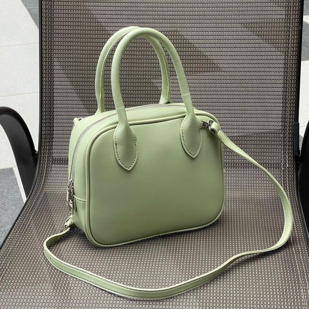 Classic Shoulder Bags for Women New Designer Brand Office Lady PU Underarm Bag Fashion Solid Popular Tote Bag