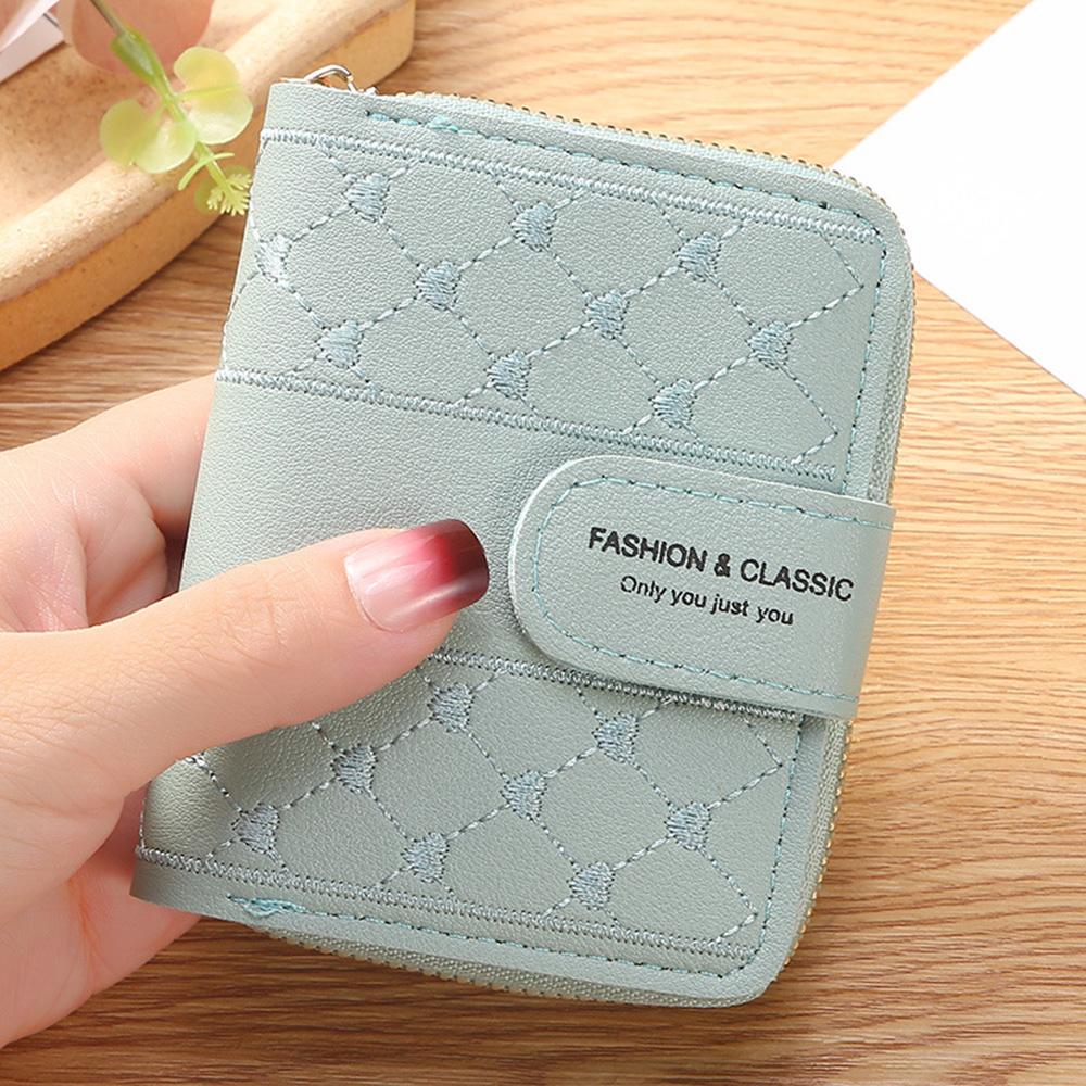 1Pc Women Wallets Embroidered Love Heart Short Wallet Fashion Ladies ID Card Holders Clutch Bag ID Holder Zipper Snap Coin Purse