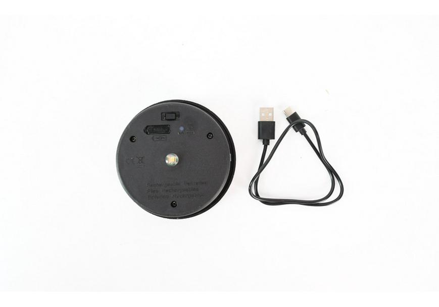 Chinese-Style Solar USB Charging Courtyard Lantern: Outdoor Rattan Atmosphere Lamp, Floor-Standing or Handheld for Balcony and Garden.