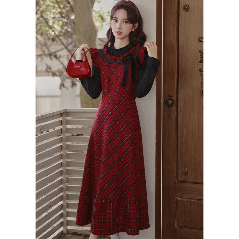Women's 2026 Spring/Autumn Red Plaid Sweet Age-Reducing Long Dress - Two-Piece Effect