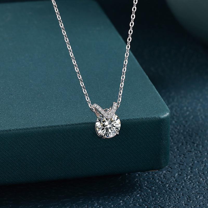 S925 Silver Moissanite One Carat Pendant Necklace for Women
