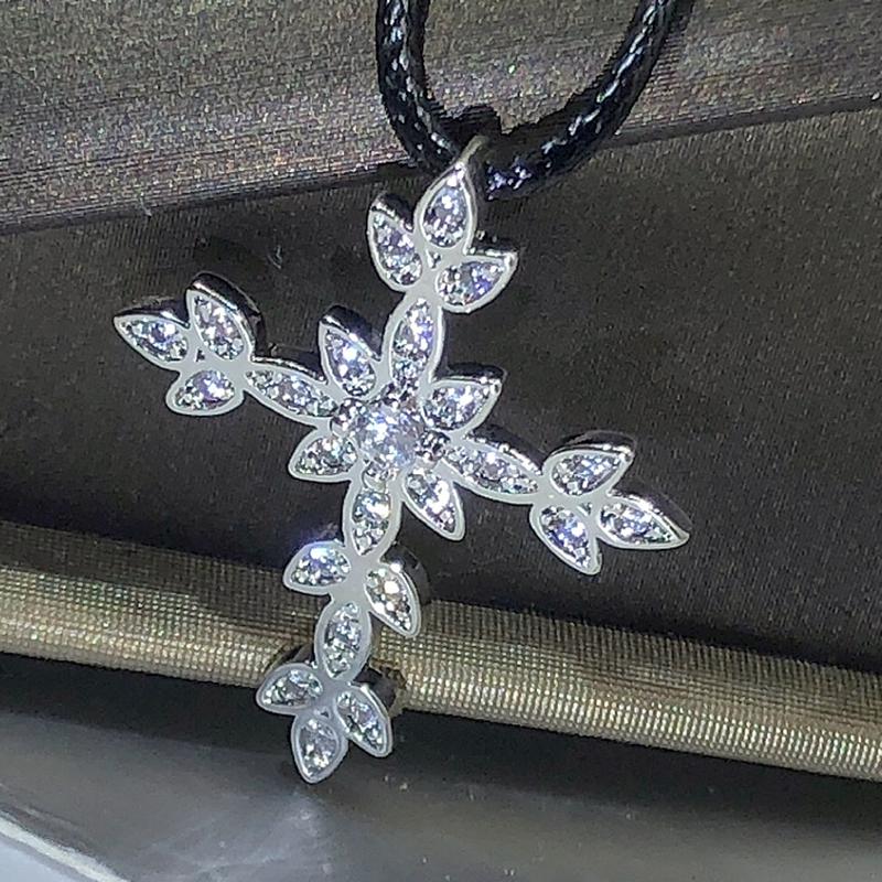 New Cubic Zirconia Cross Pendant Necklace for Men Women Wedding Dainty Chain Strong High Quality Classic Unique Fashion Jewelry