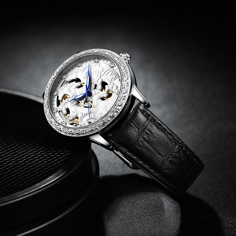 Kingston D engraving eight horses fashion hollow mechanical watch watch