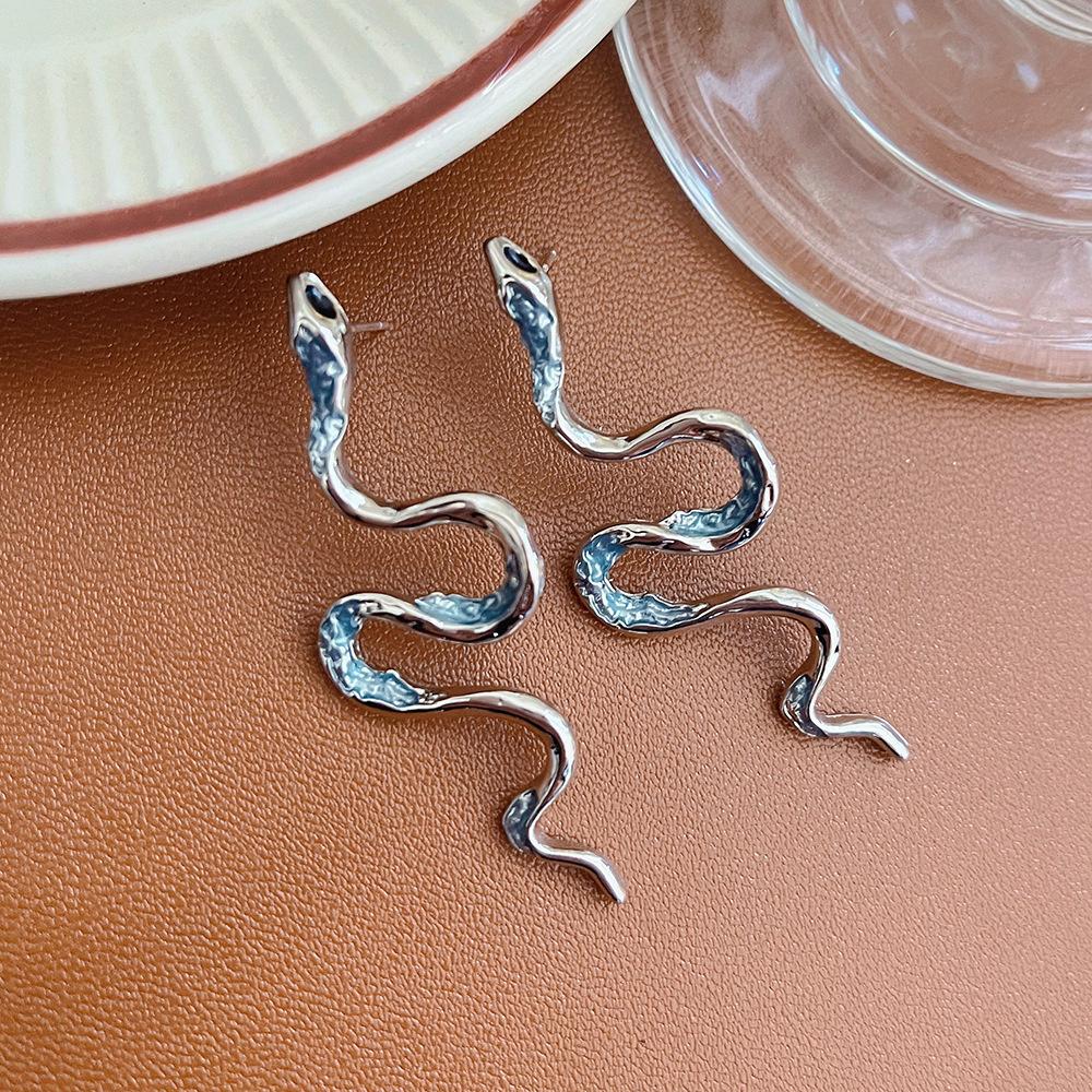 Charm Female Small Snake Animal Stud Earrings Vintage Silver Color Wedding Party Gift  For Women