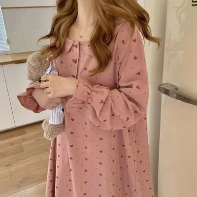 Oblečení na doma a na spaní – Nočné košele a negližé