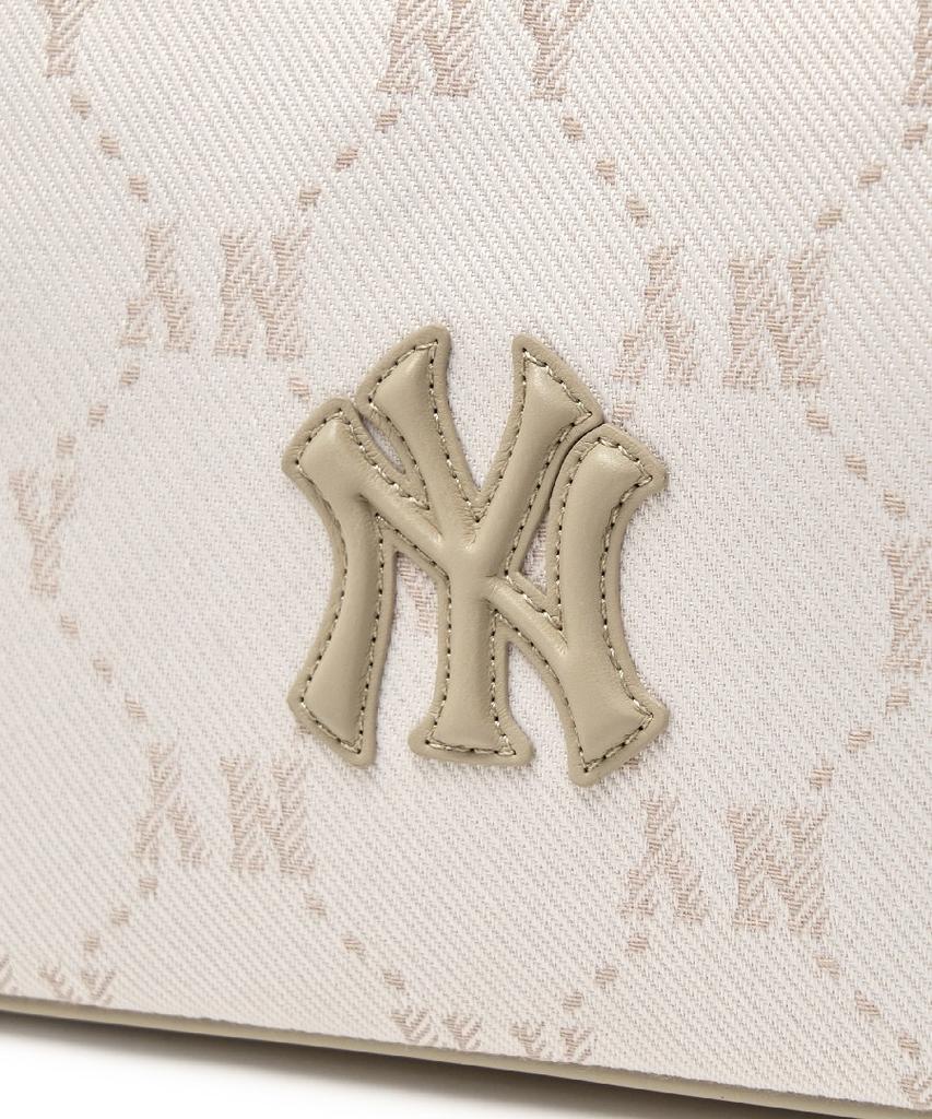 Mlb Diamond Monogram Jacquard Mini Hobo Bag Ny (D.Cream)
