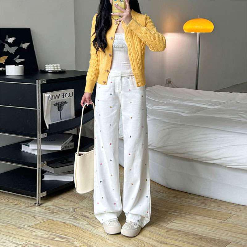 

2026 Designer Plus Size White Floral Embroidered High Waist Wide Leg Jeans for Women M грязно-белый
