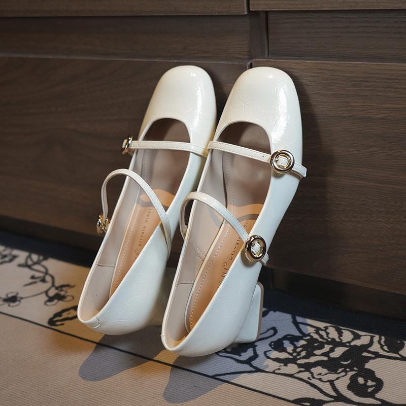 

Креативная круглая пряжка~ Дизайнерские туфли Мэри Джейн с круглым носком, женские туфли на толстом каблуке с круглым носком, милое слово с весной 39