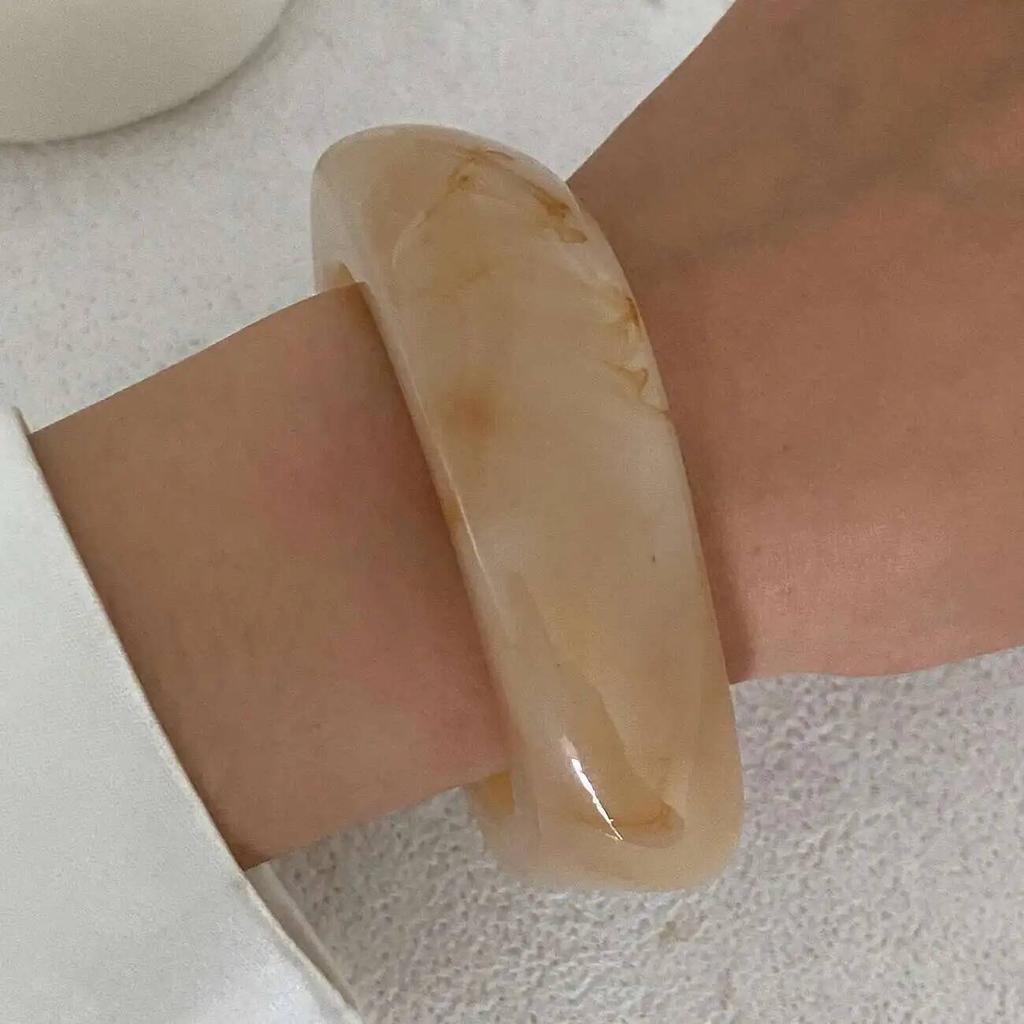Ingemark 4 Styles Hip Hop Irregular Resin Plastic Bangles for Women Punk Irregular Metal Spring Bracelets Grunge Jewelry Gift