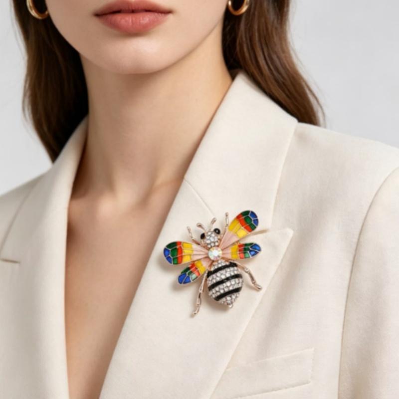 Exquisite Rhinestone Bee Brooch Smooth Enamel Colorful Wings Sparkling Crystal Pin for Women Daily Gifting Accessory