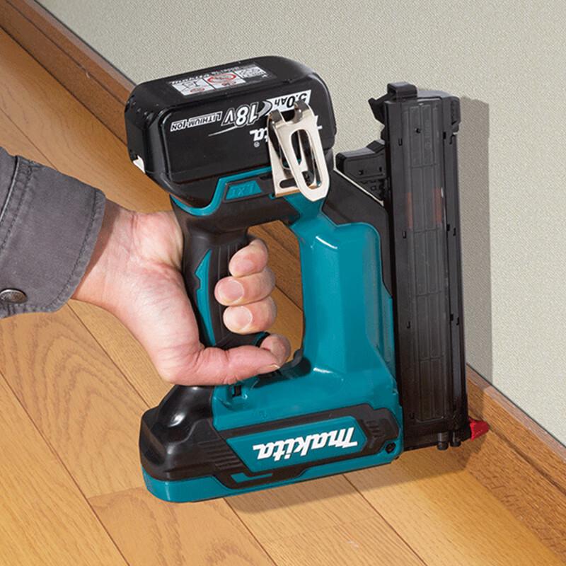 Makita DFN350 Cordless 18V Brad Nailer CN plug (adapter included)