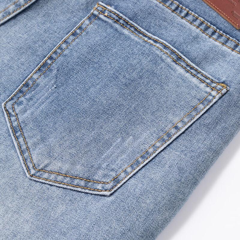 JEEP Men's Wrinkle-Resistant Straight-Leg Jeans