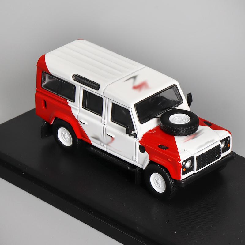 

MASTER Defender 110 model to make old version Master original 1:64 camel cup muddy version simulation car model boy белый