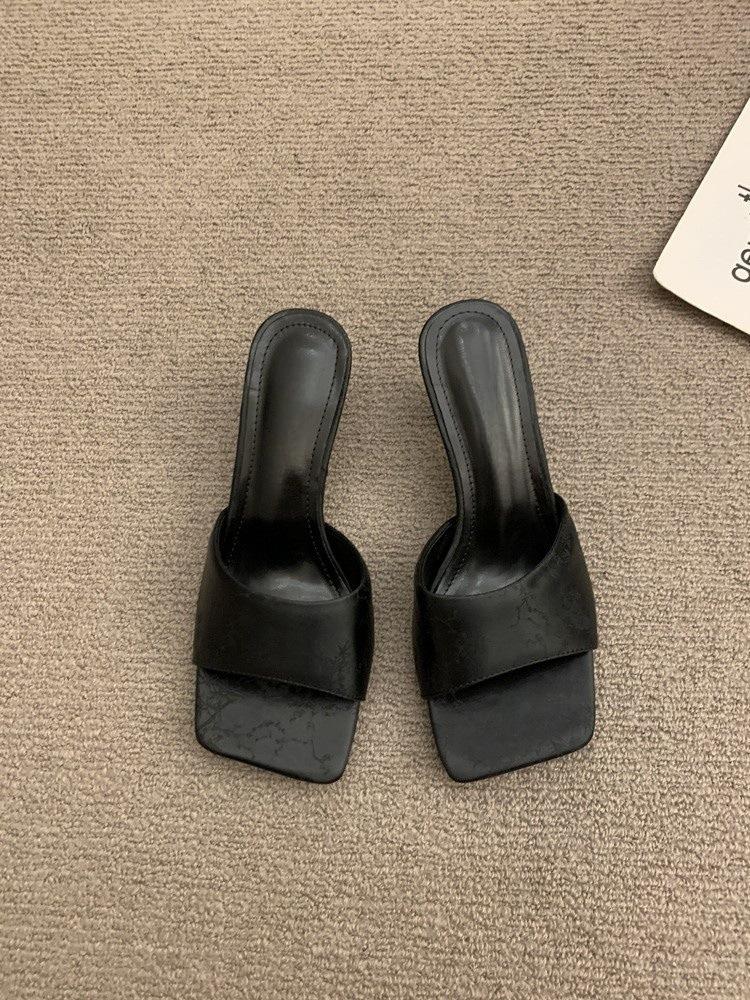 Silver high-heeled one-word slippers, women's shoes, new square-heeled thick-heeled sandals in spring